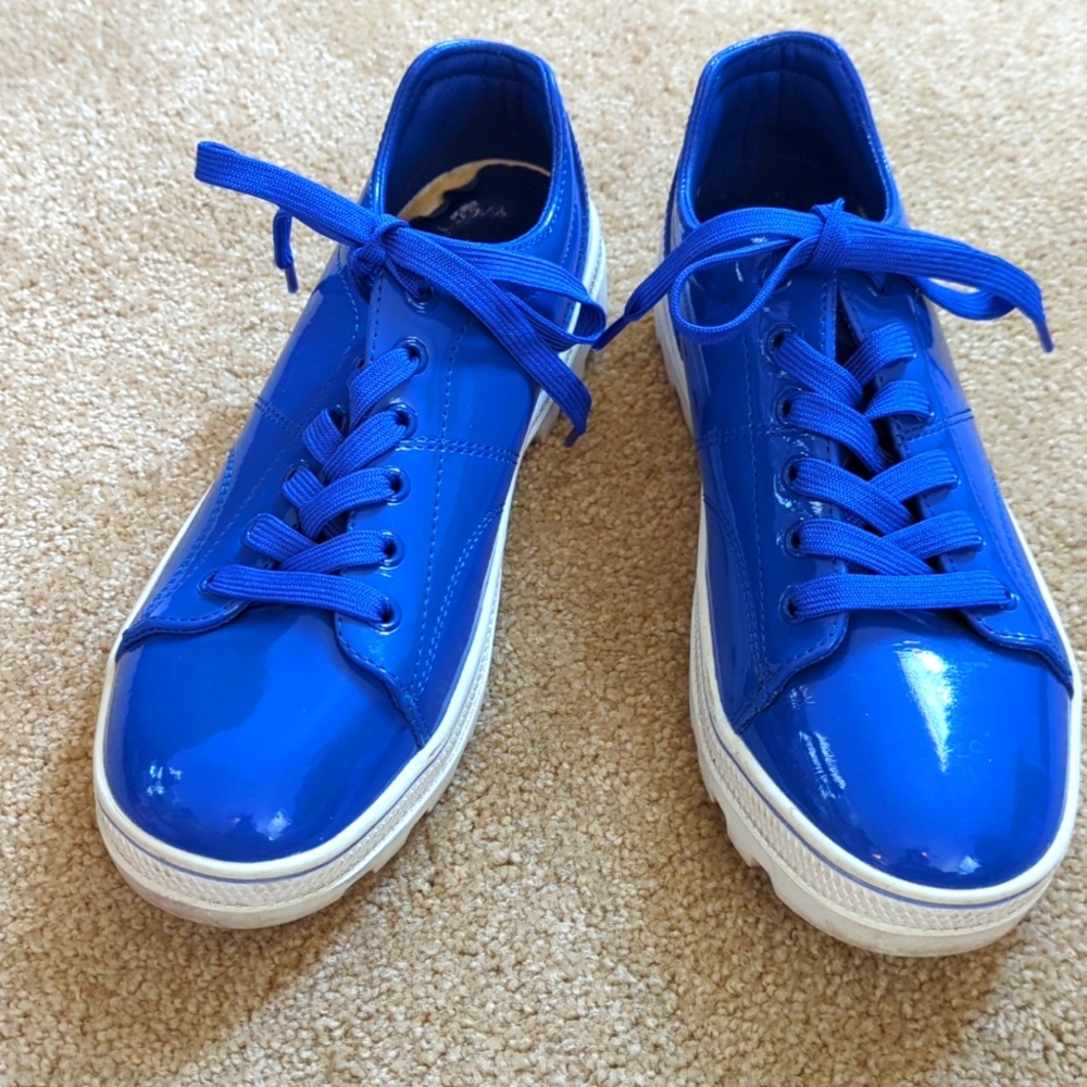 Blue leather sketchers